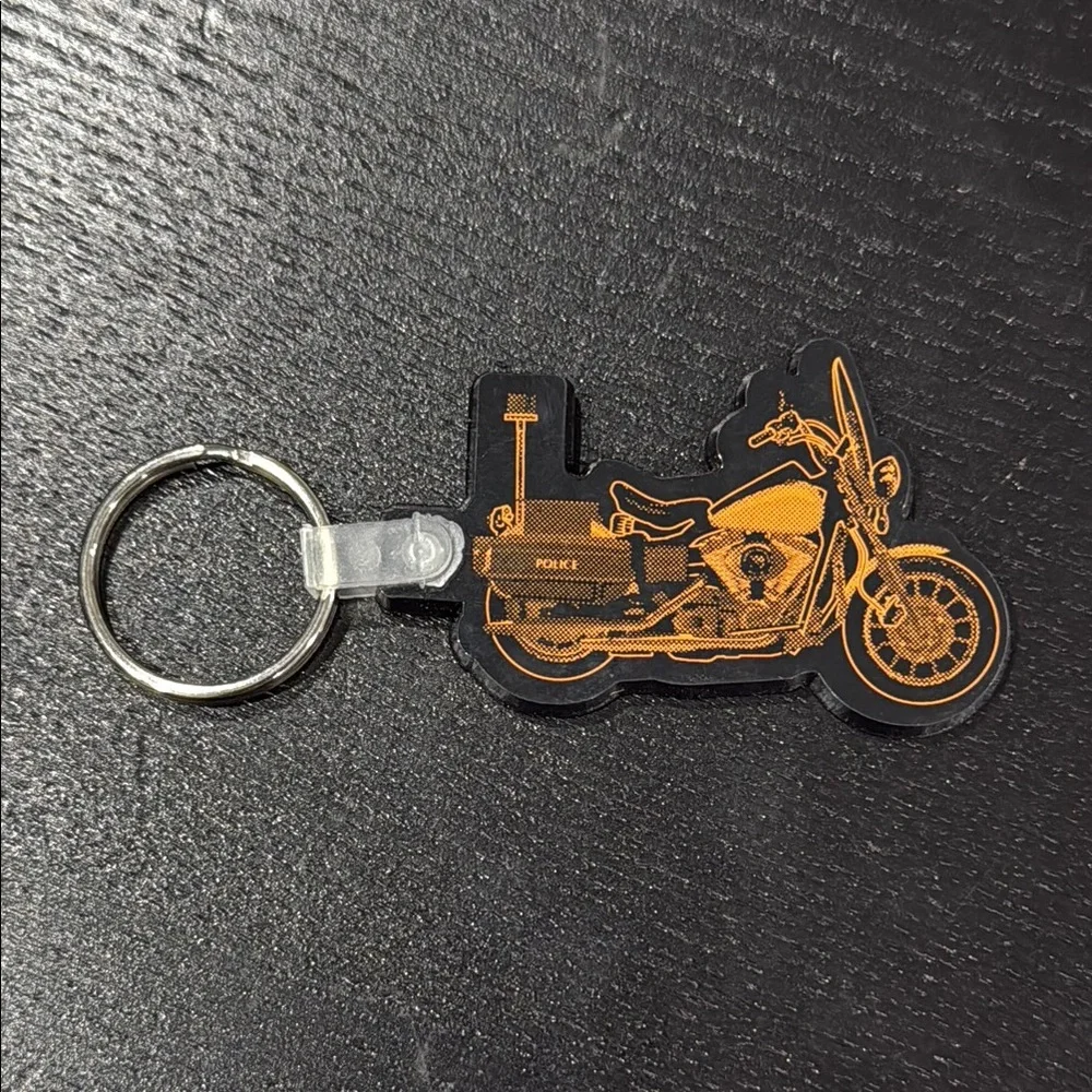 Harley-Davidson Vintage Police Dyna Defender Motorcycle Keychain w Orange Design